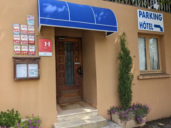 Hôtel des Voyageurs