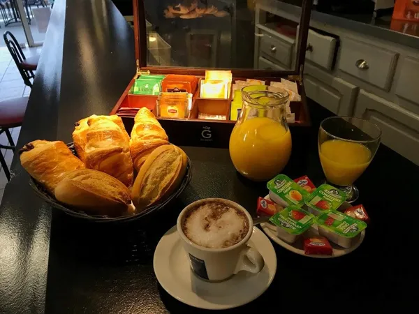 Petit déjeuner à l'Hôtel Le Patio, Hôtel Le Patio