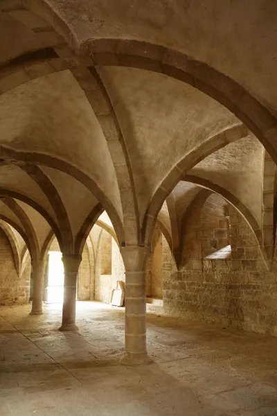 Abbaye de Beaulieu-en-Rouergue - salle capitulaire, Eric Sanders - Centre des monuments nationaux