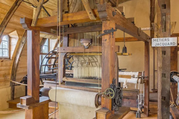 Musée des arts et métiers traditionnels - métiers à tisser, V. Boutin pour Occitanie musées