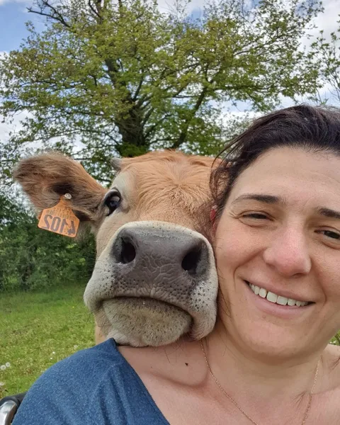 La petite ferme naturailes, OFFICE DE TOURISME DE PARELOUP LEVEZOU