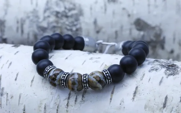 Bracelet homme molaire de mammouth fossile et onyx noir naturel fermoir acier chirurgical, Atelier Bijoux Elodie Marcillac Estaing