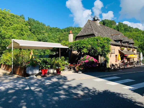 Chez Marie, Chez Marie