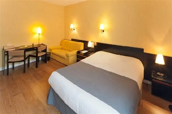 Chambre, HÔTEL LE BELLE RIVE