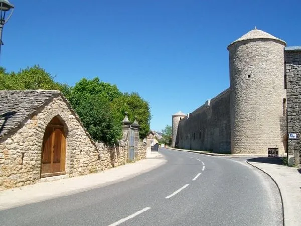 REMPARTS - Courtine Nord, MAIRIE DE LA CAVALERIE