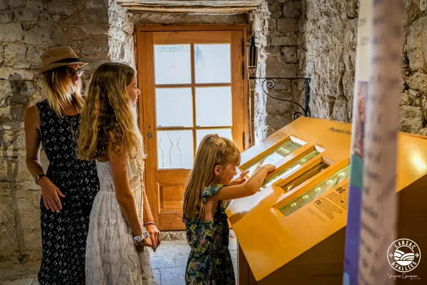 Salle de les monnaies des Croisades, ©Virginie Govignon - OT Larzac et Vallées