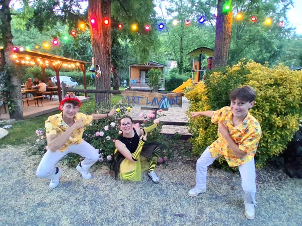 Il y a de la vie dans ce camping !, vb