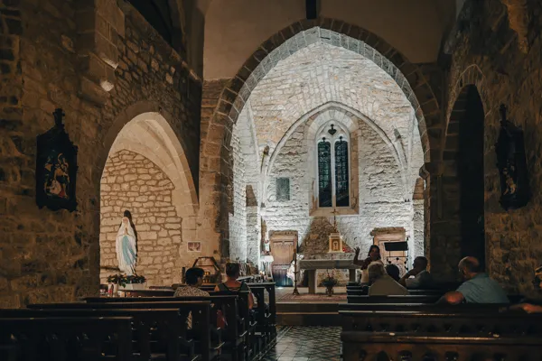 Dans l'église Saint-Jean-Baptiste, OT Larzac Vallées - Virginie Govignon