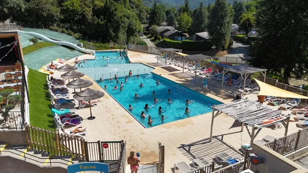 Piscine, Au camping Marmotel