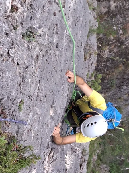 Escalade en Grande Voie, gorge de la Jonte