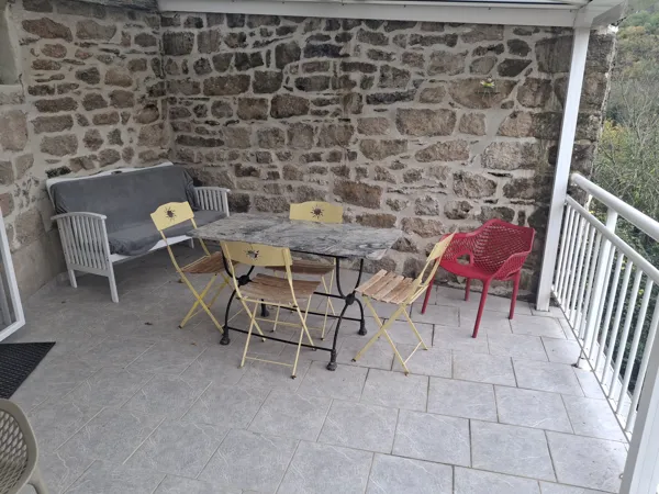 La terrasse au Rez de chaussée, OFFICE TOURISME DU PAYS DE LA MUSE ET RASPES DU TARN