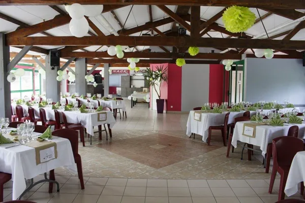 La salle Centaurée - Mariage, Camping de la cascade