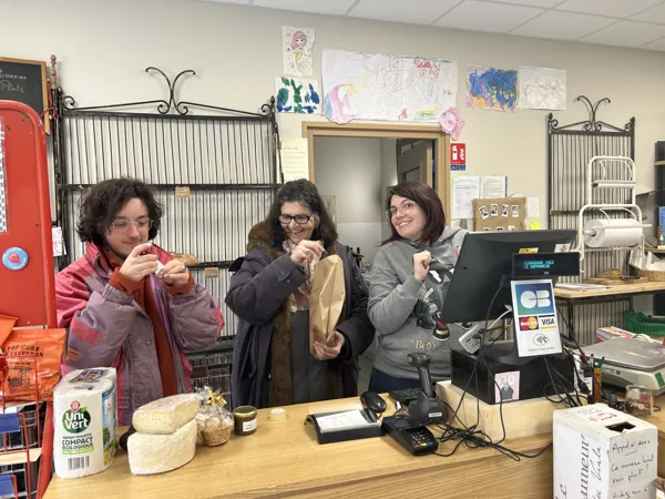 Les bénévoles, Le Dépanneur