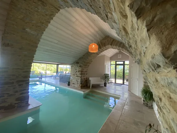 piscine intérieure chauffée, MP