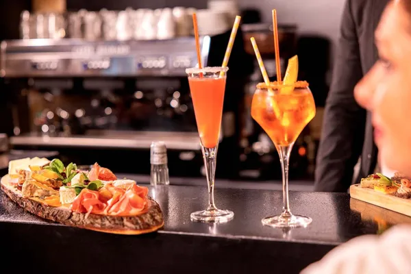 Château de Fontanges (hôtel groupes), château de Fontanges