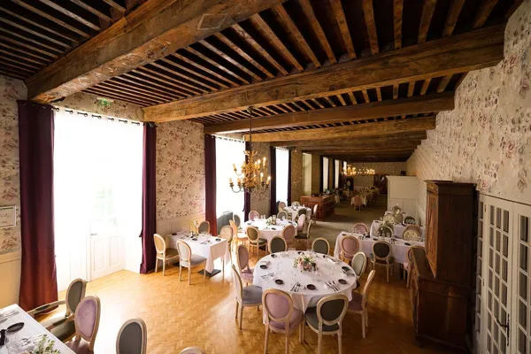 Château de Fontanges (hôtel groupes), château de Fontanges