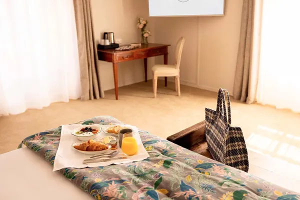 Château de Fontanges (hôtel groupes), château de Fontanges