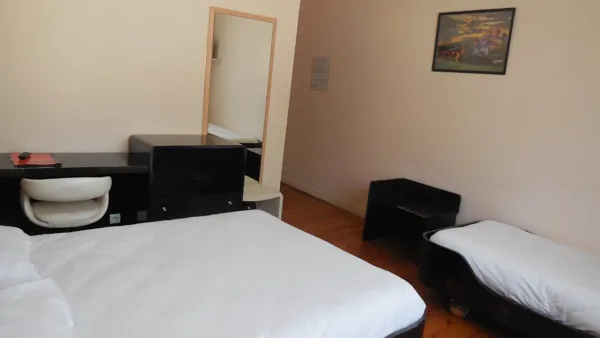 Hôtel Restaurant des Voyageurs (groupes), OFFICE DE TOURISME DE PARELOUP LEVEZOU