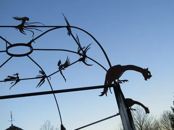 Gîte Les Volets Bleus. Les fadarelles du Clos des légendes, Edmond Vesy