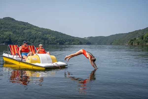 Canoës, pédalos, paddles : locations Camping la Source, La Source