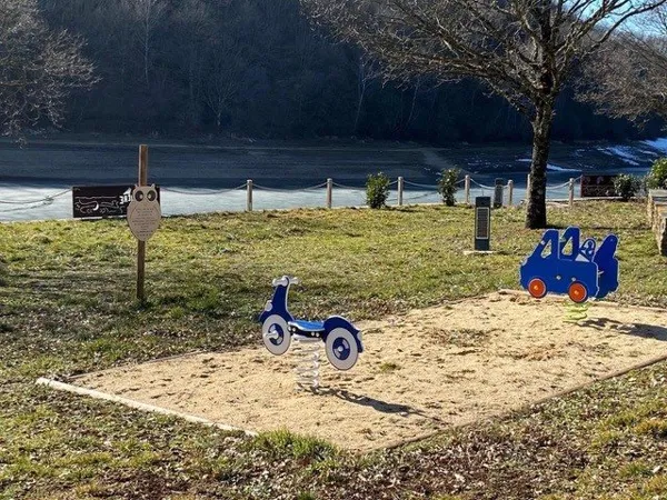 Gite Au Père Peinard aire de jeux - H12G023213