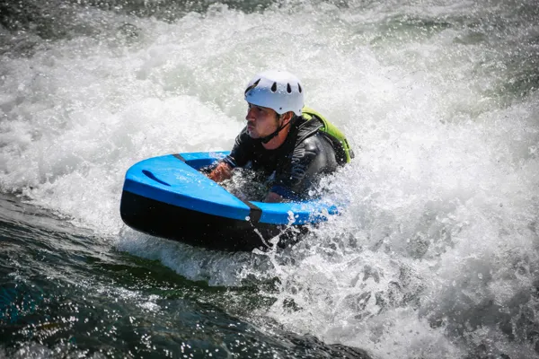 Profitez des sensations au plus près des vagues avec l'hydrospeed!, @ville de millau