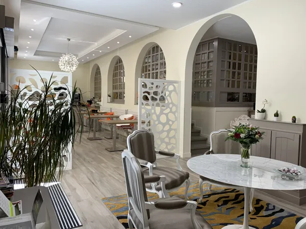 HOTEL BINEY, HOTEL BINEY