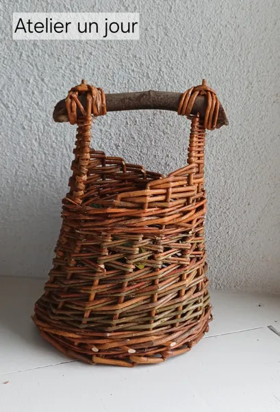 Faites-le vous-même en atelier un jour ! Un atelier, c'est un moment privilégié pour découvrir la vannerie, pour + d'infos  me contacter directement., Atelier de Jovanne