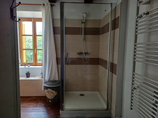 Salle d'eau niveau 1, propriétaire