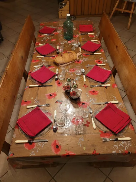 table d hôtes , 
cuisine familiale , produits locaux, table d hôtes