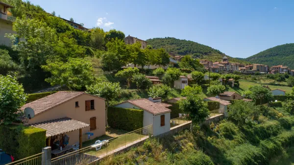 chalets et village, Camping de la cascade