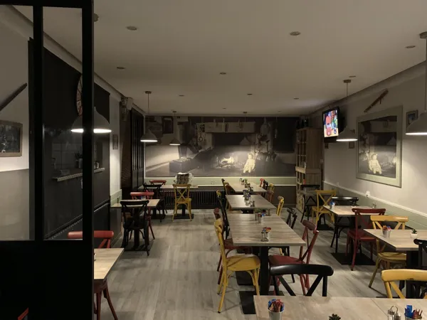 Café Brasserie des Arcades, Les arcades Villeneuve