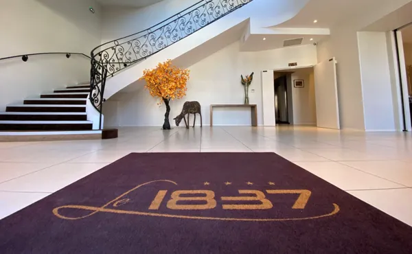 Résidence Le 1837 (groupes), Résidence Le 1837