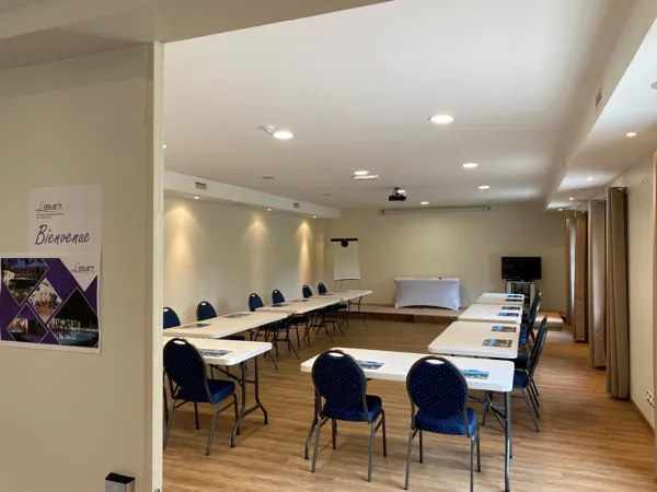 Résidence Le 1837 (groupes), OFFICE DE TOURISME DU PAYS DE ROQUEFORT ET DU ST-AFFRICAIN