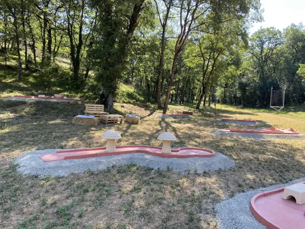 Ludi Golf Parc - Mini-Golf, ROQUEFORT TOURISME