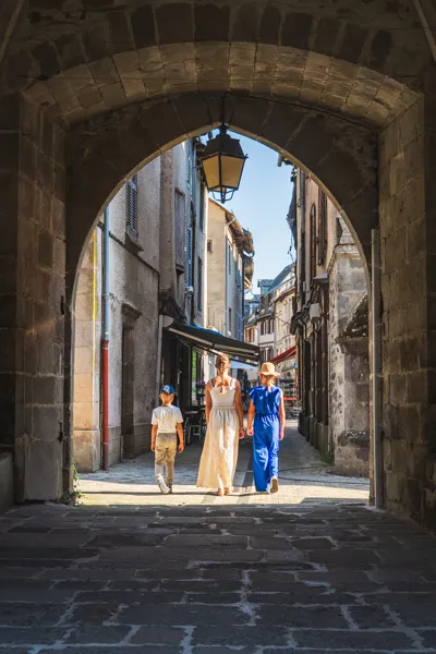 Mur-de-Barrez, cité médiévale en visite guidée (groupes)