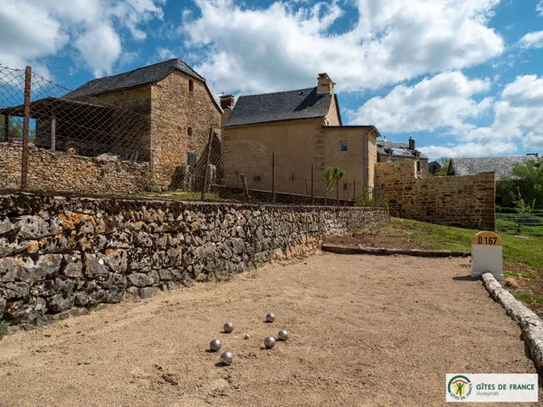 Terrain de pétanque, Propriétaire du gîte