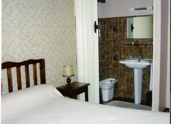 Chambre et cabinet de toilette, Le Roucadel