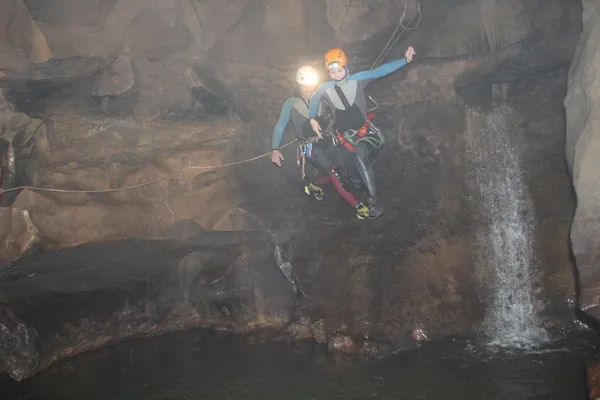Kalapca : spéléologie verticale, Bouziès