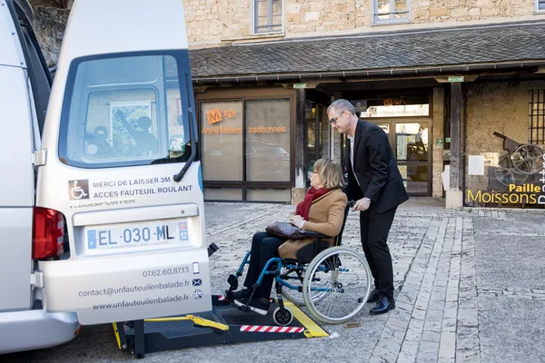 Se rendre à un musée, Fabien Marcorelles