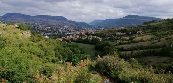 Vu sur Millau depuis les hauteurs de Creissels