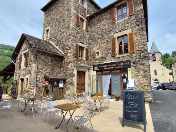 AUBERGE
