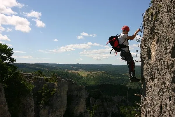 PARC DE LOISIRS NATURE DE MONTPELLIER LE VIEUX, OFFICE DE TOURISME GORGES DU TARN - CAUSSE - DOURBIE