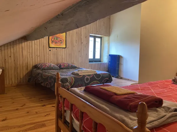 Chambre lit double et lit simple, A. Chaloine