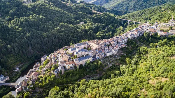 Village de St Sernin sur Rance