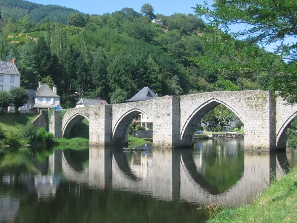 Pont gothique sur la Truyère, 