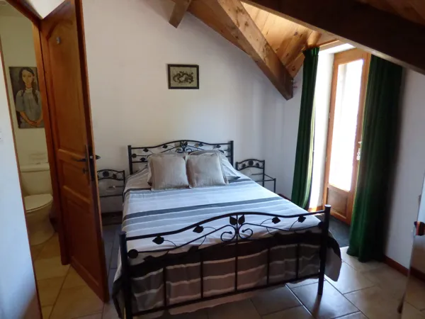 Chambre 2, Lionel Haines