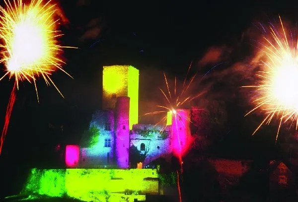 CHATEAU DE BELCASTEL, GALERIE D'ART - ANIMAZING MONDE D'ILLUSTRATION, SEGALA VIVANT