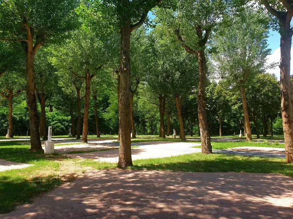 Aire de camping-car Park, ROQUEFORT TOURISME