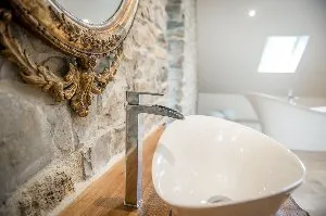 La salle de bain de la suite Rose des Sables, Le Couvent de la Salette